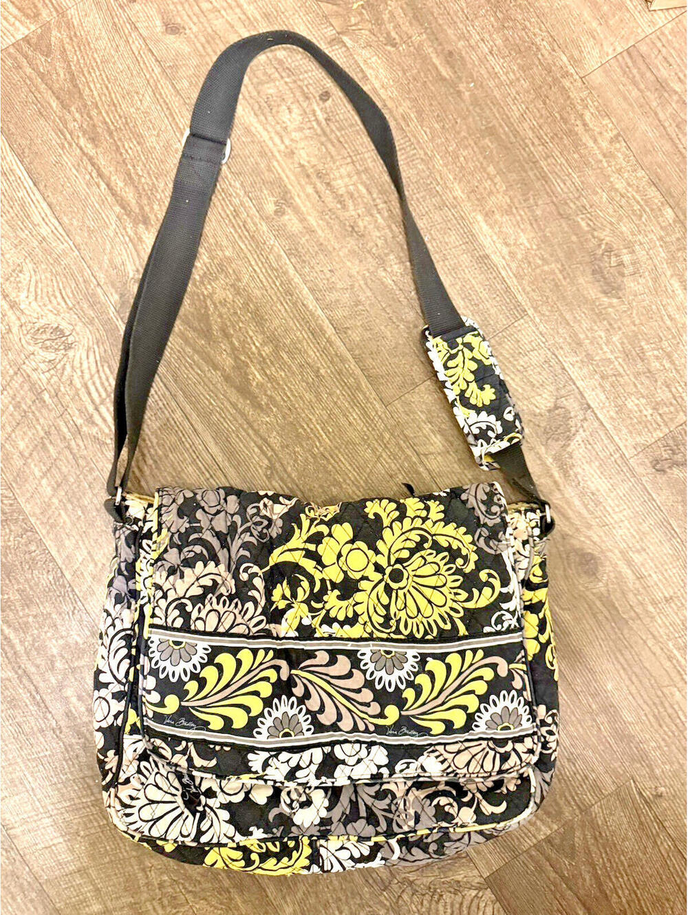 Vera Bradley Baroque Messenger Shoulder Work Bag Retired Pattern 2010